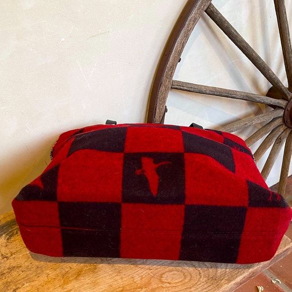 PENDLETON Red Black Buffalo Wool Bag w/ Woodland Design Leather Straps USA NEW!! - Picture 6 of 12